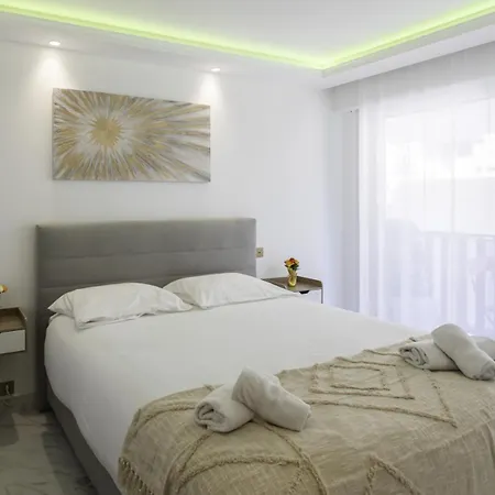 C13 Staywizus-2bdr 15 Min Palais Festivals-ac-parking-balcony Cannes