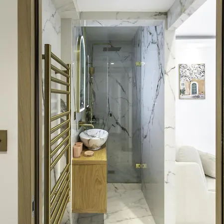 C13 Staywizus-2bdr 15 Min Palais Festivals-ac-parking-balcony Cannes
