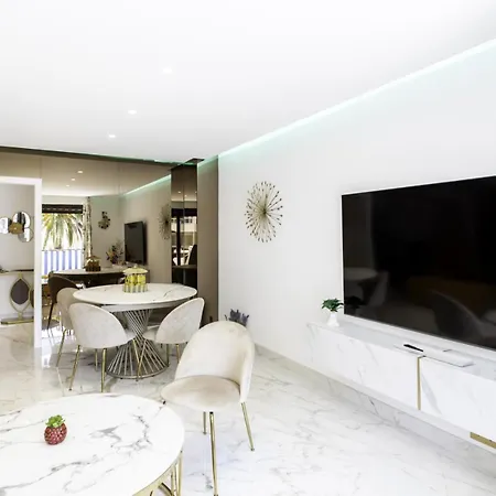 C13 Staywizus-2bdr 15 Min Palais Festivals-ac-parking-balcony Apartment